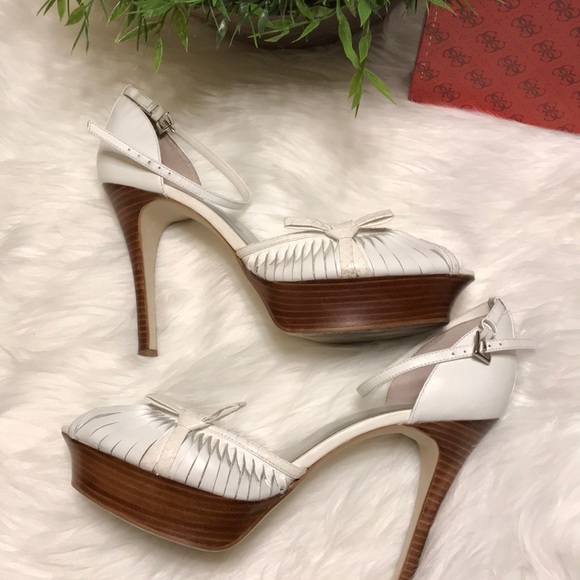 Guess ankle strap platform open toe heels - Picture 2 of 8
